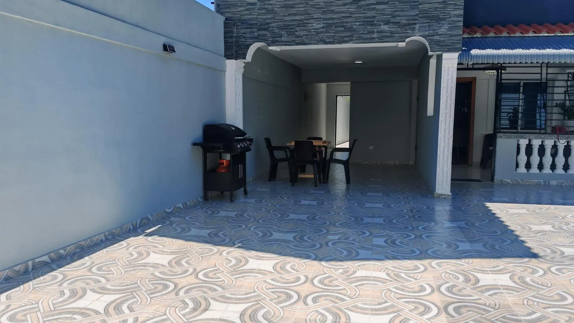 Villa Oasis - Luxury Retreat, Pool, Jacuzzi, Bbq, Ac, Fast Wi-Fi, Chefs Kitchen Mandinga