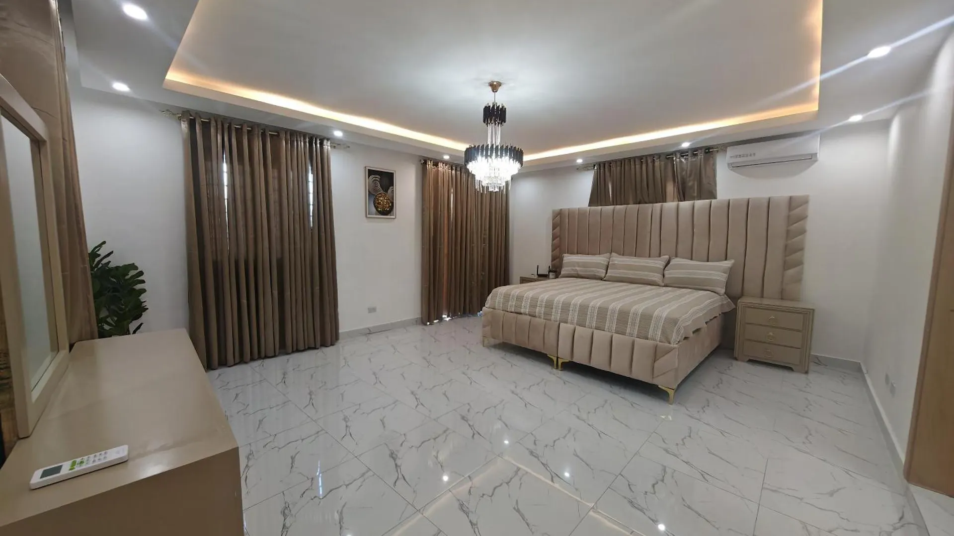Villa Oasis - Luxury Retreat, Pool, Jacuzzi, Bbq, Ac, Fast Wi-Fi, Chefs Kitchen Mandinga 0*,