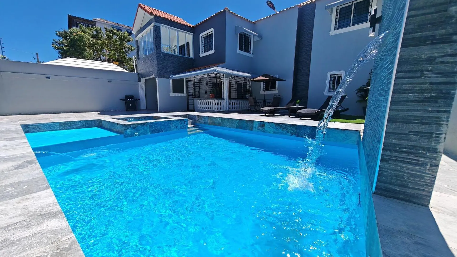 Villa Oasis - Luxury Retreat, Pool, Jacuzzi, Bbq, Ac, Fast Wi-Fi, Chefs Kitchen Mandinga
